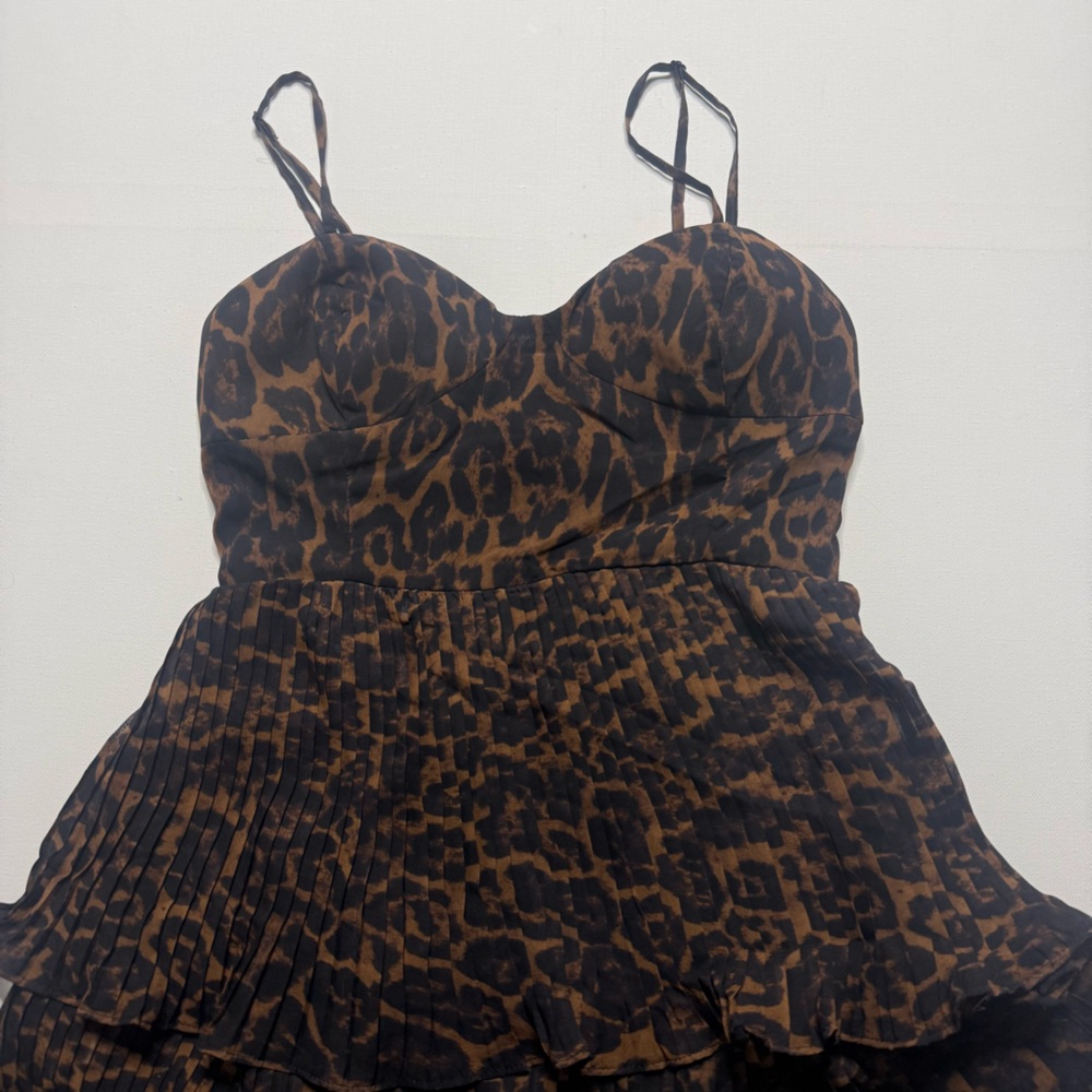 AQUA Leopard Print Pleated Tiered Smocked Midi Dress Animal Print Spring Summer - Picture 7 of 9